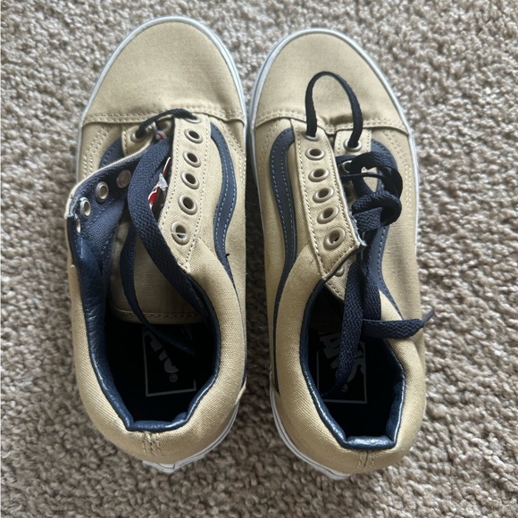 Vans sneakers - Picture 2 of 3